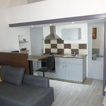 Studio Lourmarin Centre Apartment Bagian luar foto